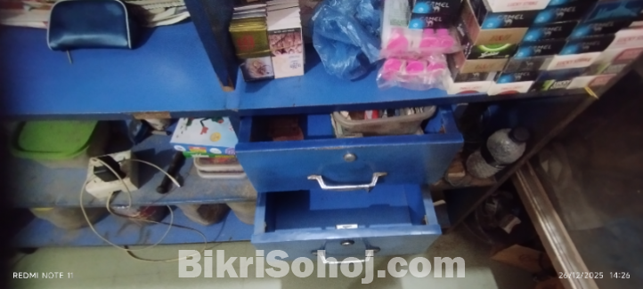 মাল রাখার তাক ক্যাশ কাউন্টার ও কাউন্টার